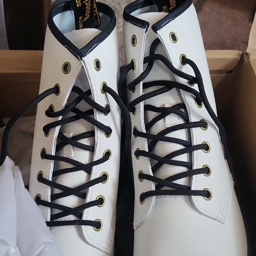 Dr.Martens Zavala - Picture 1 of 5